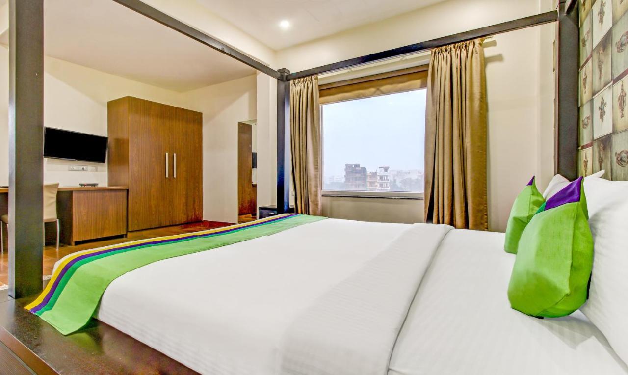 Отель Treebo M2M Residency Sector 46 Гургаон Экстерьер фото
