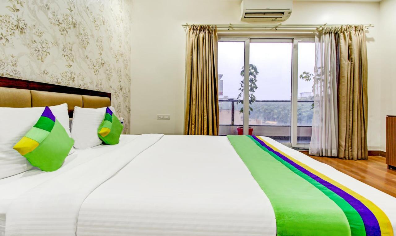 Отель Treebo M2M Residency Sector 46 Гургаон Экстерьер фото