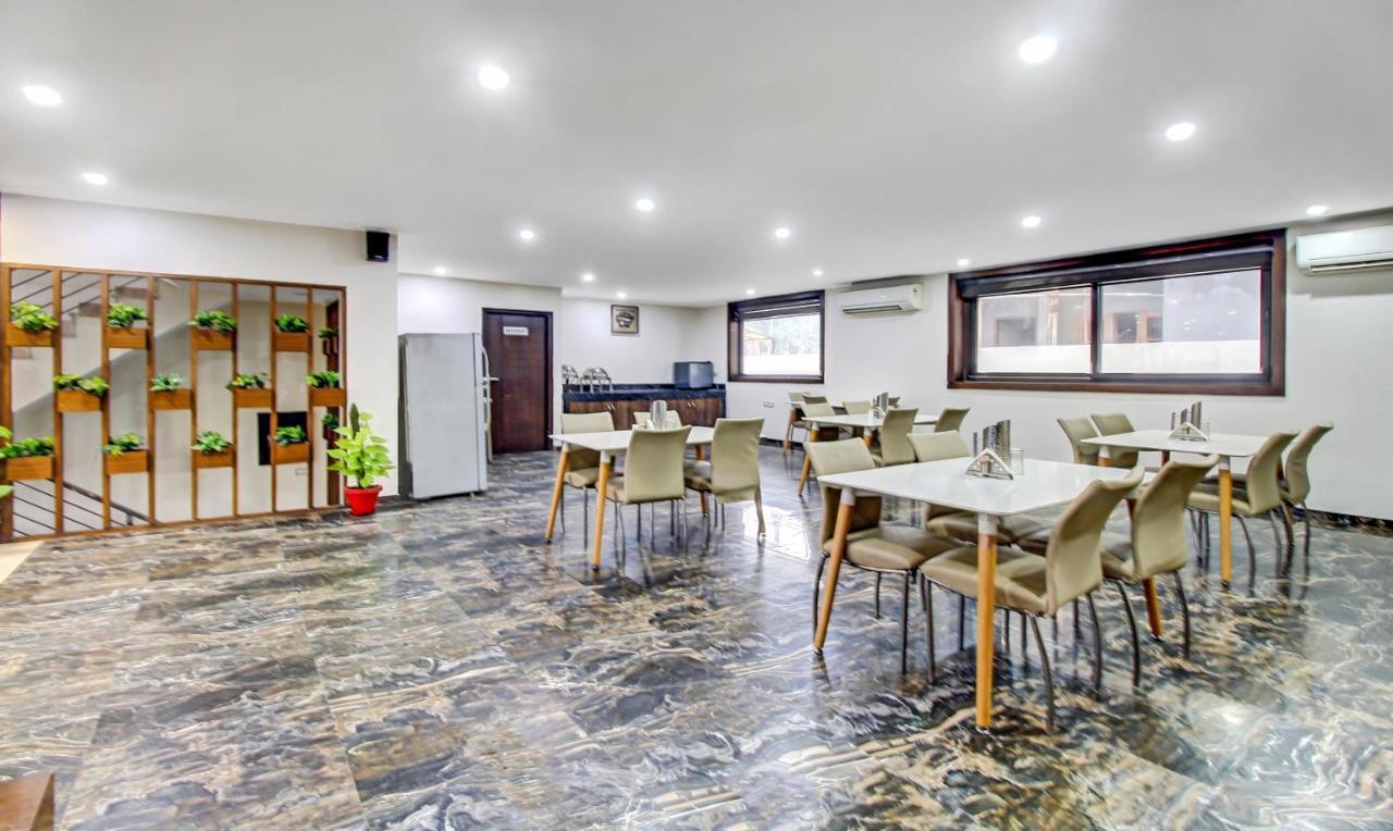 Отель Treebo M2M Residency Sector 46 Гургаон Экстерьер фото