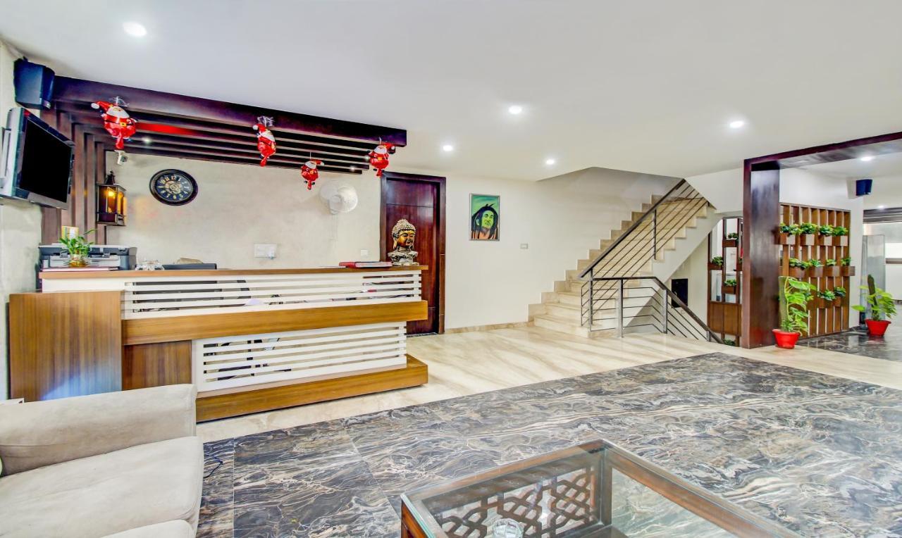 Отель Treebo M2M Residency Sector 46 Гургаон Экстерьер фото
